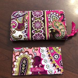 Vera Bradley Very Berry Paisley -zip around wallet
